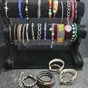 Variety Multicolor Beaded And Silver-tone Bracelet Lot Of 22